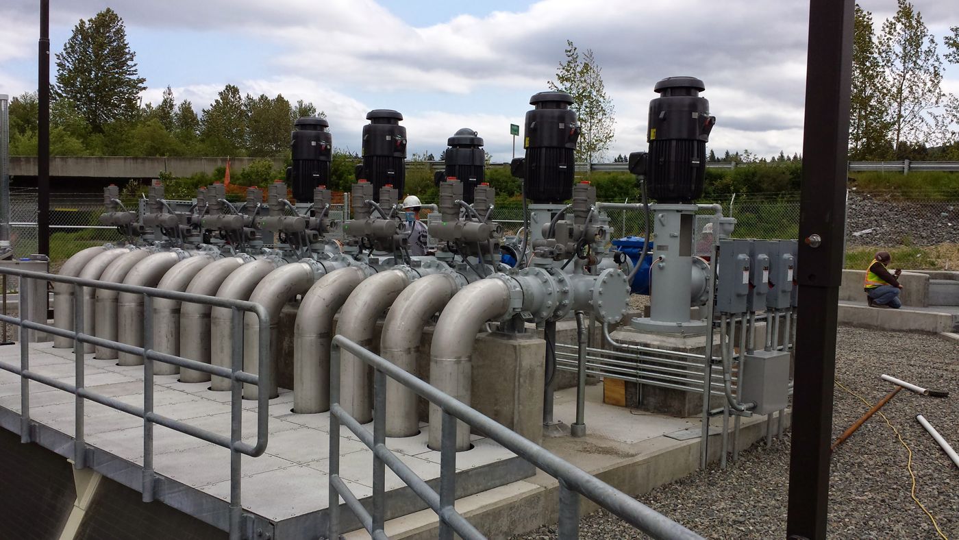 Outdoor pump manifold